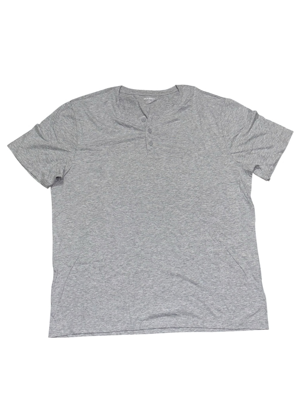 gray shirt tee